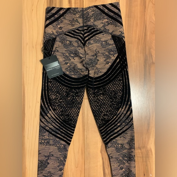 Savage X Fenty Sport by Rihanna - NWT Special FX High-Waist Legging - Si… - Picture 9 of 11